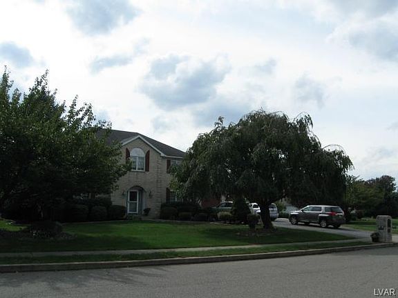 3rd image of 4920 Wagner Dr