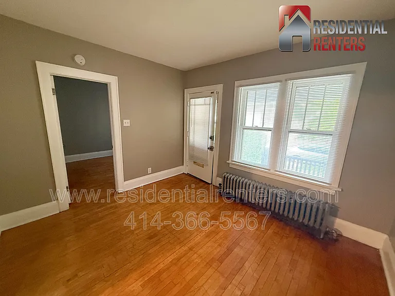 1637 S 68th St #LOWER — Photo 12