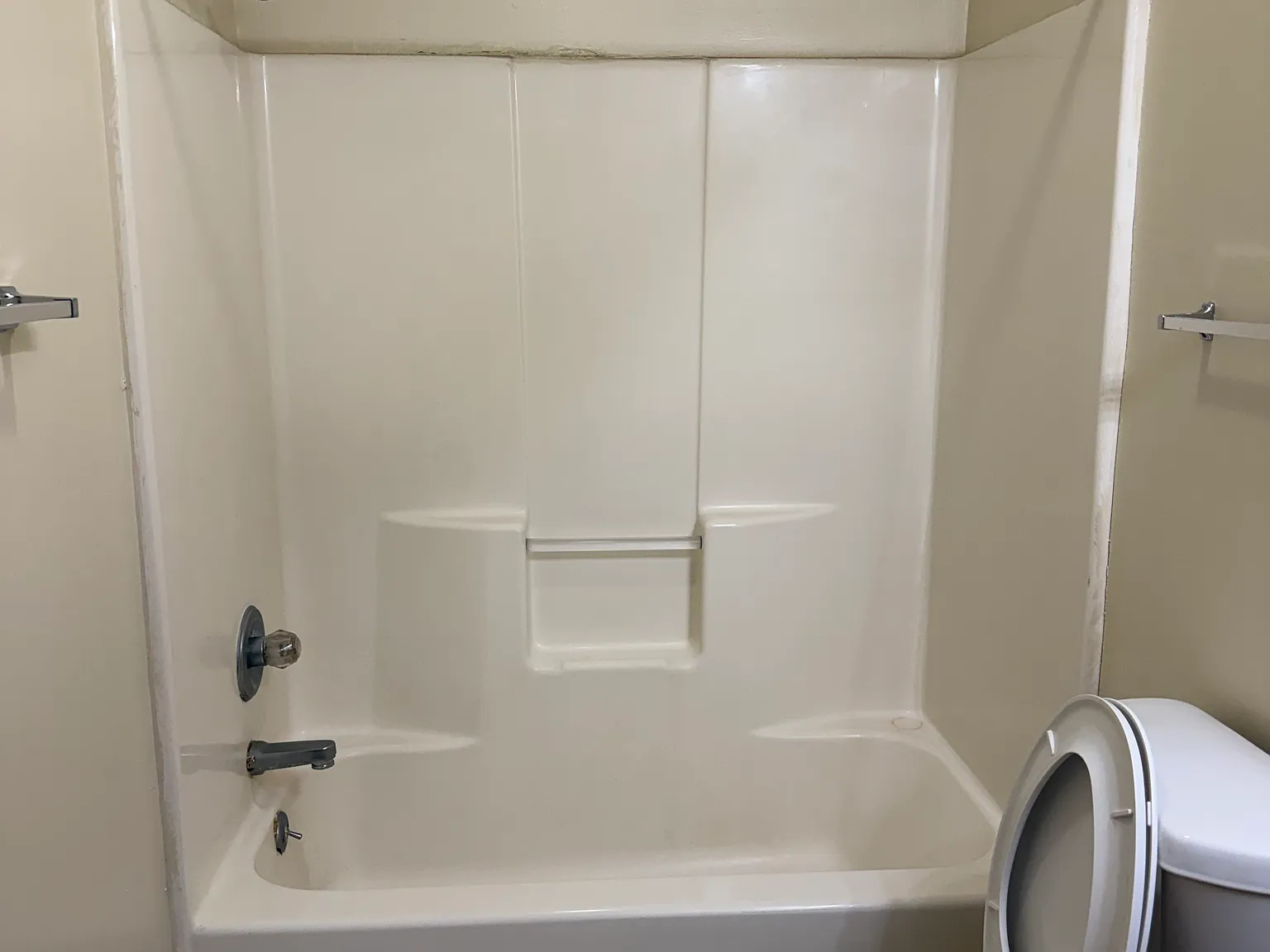 5 bed, $630 — Photo 4