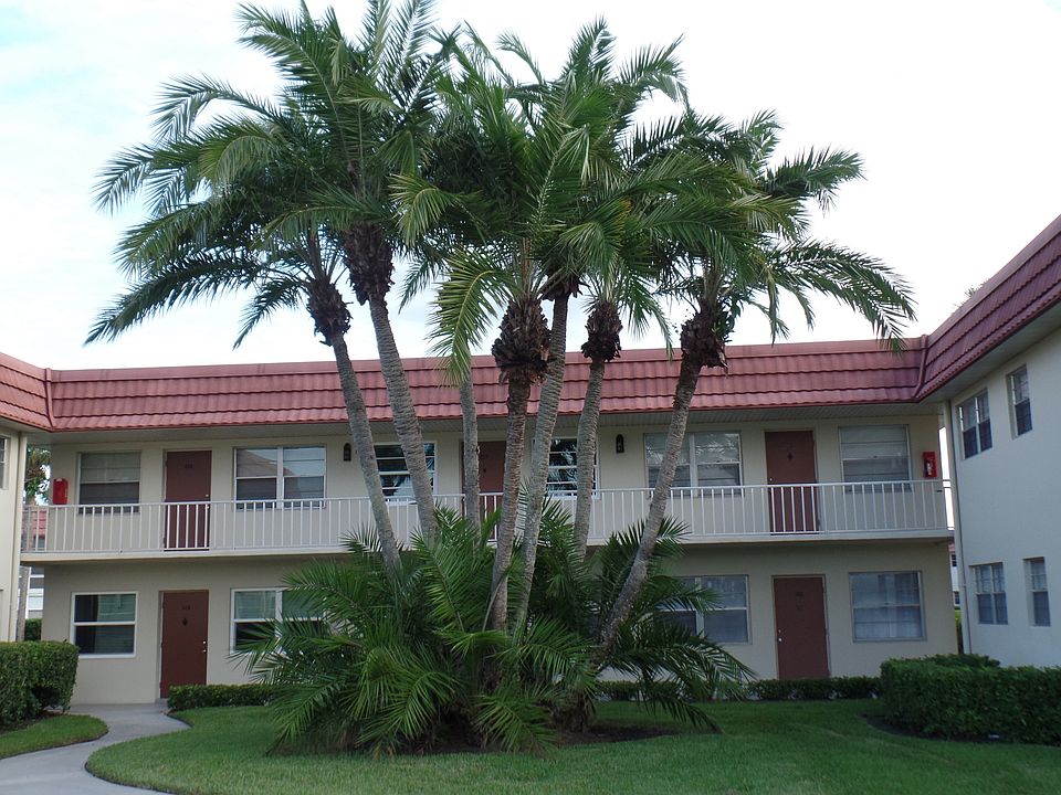 1st image of 5 Vista Palm Ln