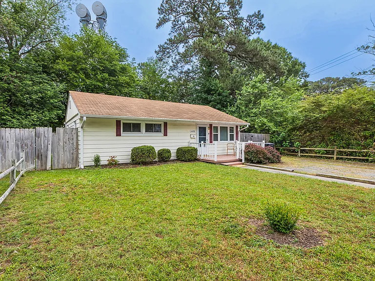 1453 Oakcrest Dr — Photo 57