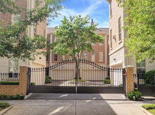 2186 Briarglen Dr, Houston, TX 77027