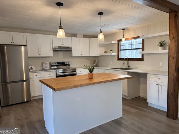 41 Bakers Rd, Royston, GA 30662