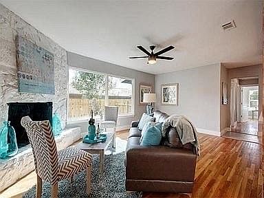 3rd image of 1420 Northridge Dr #A