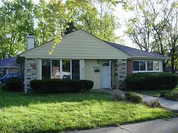 2033 Spruce Rd photo 1