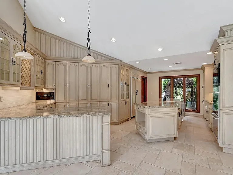7415 Woodland Creek Ln — Photo 7
