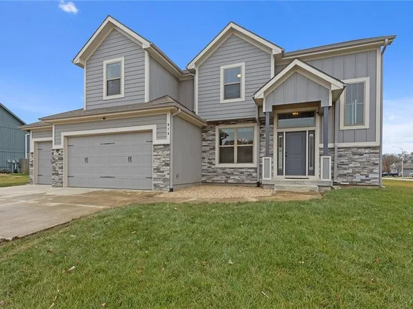 819 W Rader St, Lone Jack, MO 64086