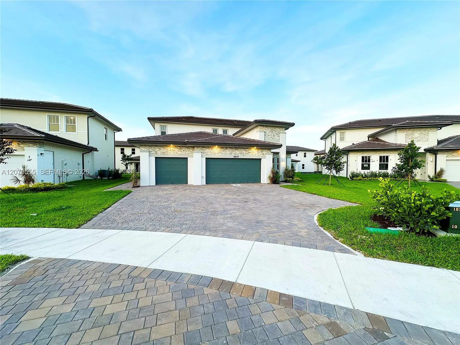 Crescent Ridge — Photo 2