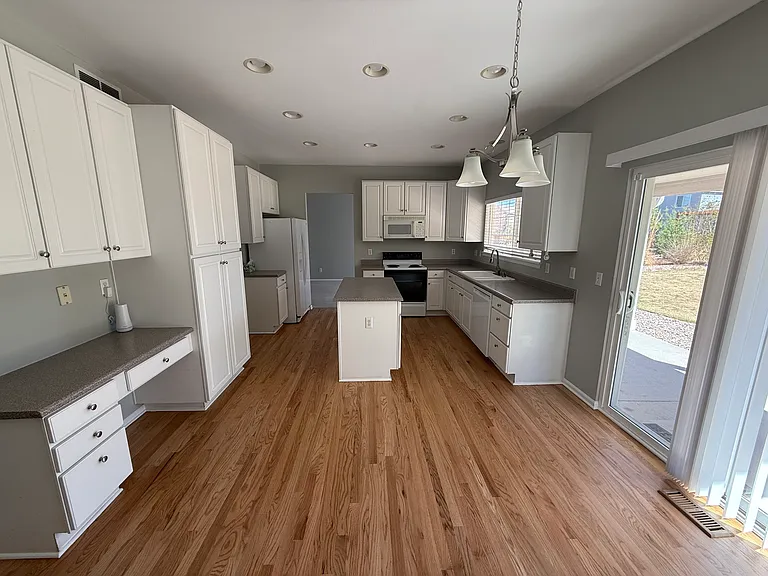 Golden Eagle Dr — Photo 5