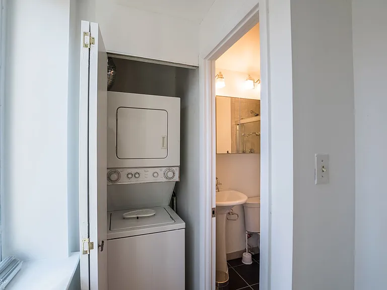 1137 Pine St #103 — Photo 15