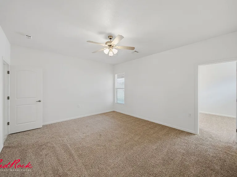 1546 Morane Manor Dr — Photo 31