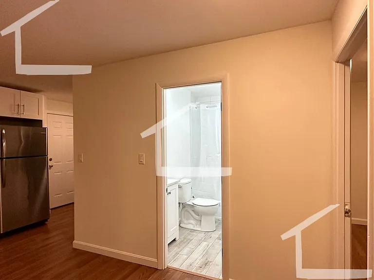 15 Embassy Rd #2D — Photo 26