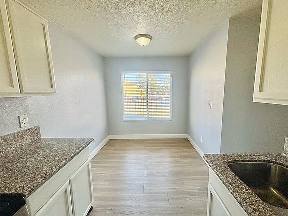 5th image of 2829 Wheelwright Dr #A