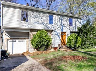 65 Sandford Rd, Fair Lawn, NJ 07410