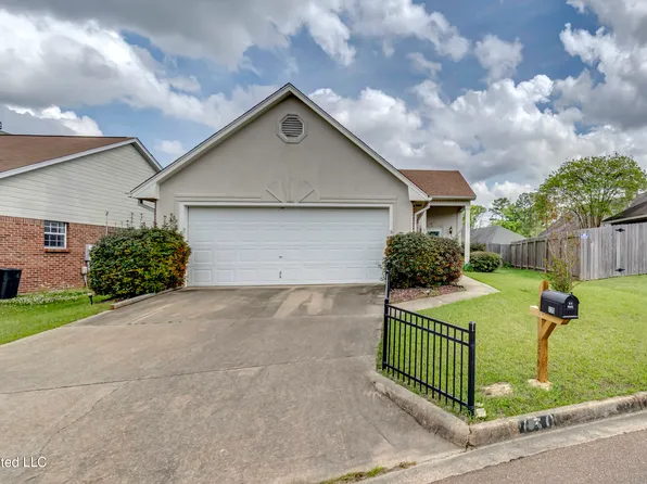 130 Meade Ln, Pearl, MS 39208