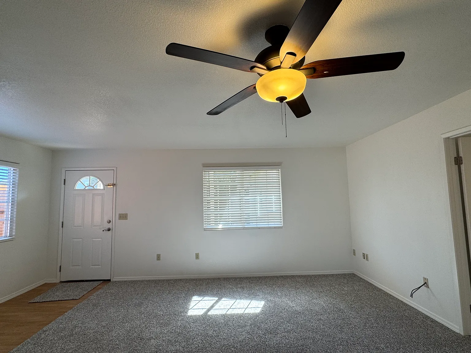 623 E Cypress St — Photo 3