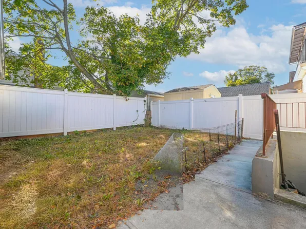 144-29 225th Street image 3 of 6