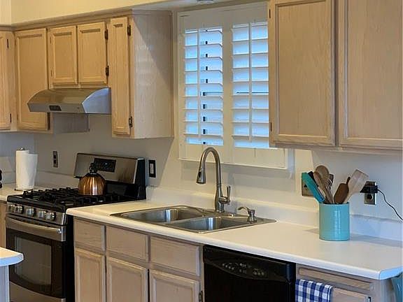 4th image of 8020 Celestial Ave Unit 201