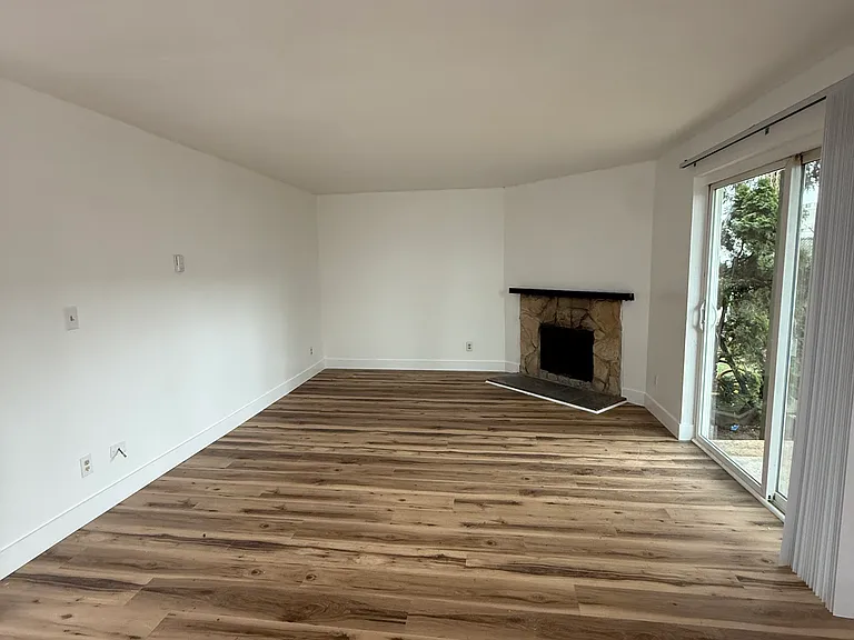 1613 Maple Ln #D3 — Photo 5