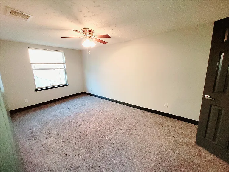 1501 Asbury St — Photo 9