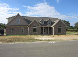 270 Peppers Mill Dr, Paducah, KY 42001