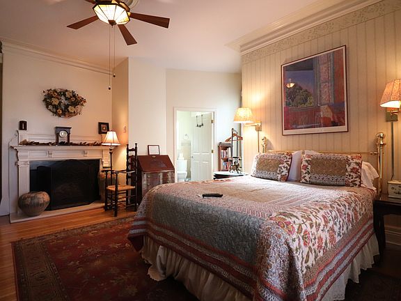 2nd image of 83 Longwood Ave Room 3