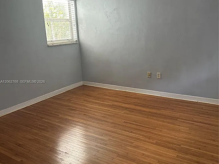 5340 Orduna Dr — Photo 10