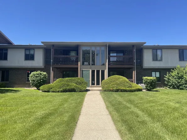 803 Garden Cir #1-1-7A, Streamwood, IL 60107