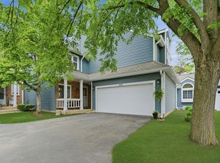 125 S Atherton Ct, Bloomingdale, IL 60108