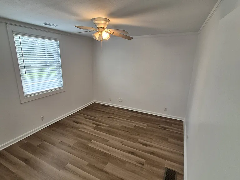 10611 W Manslick Rd — Photo 10