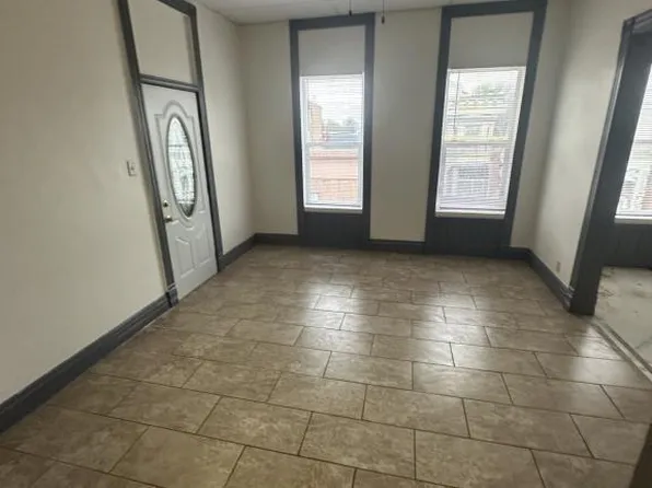 110 1/2 S Main St APT 04, Stockton, IL 61085