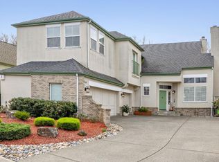1811 Falcon Ridge Dr, Petaluma, CA 94954