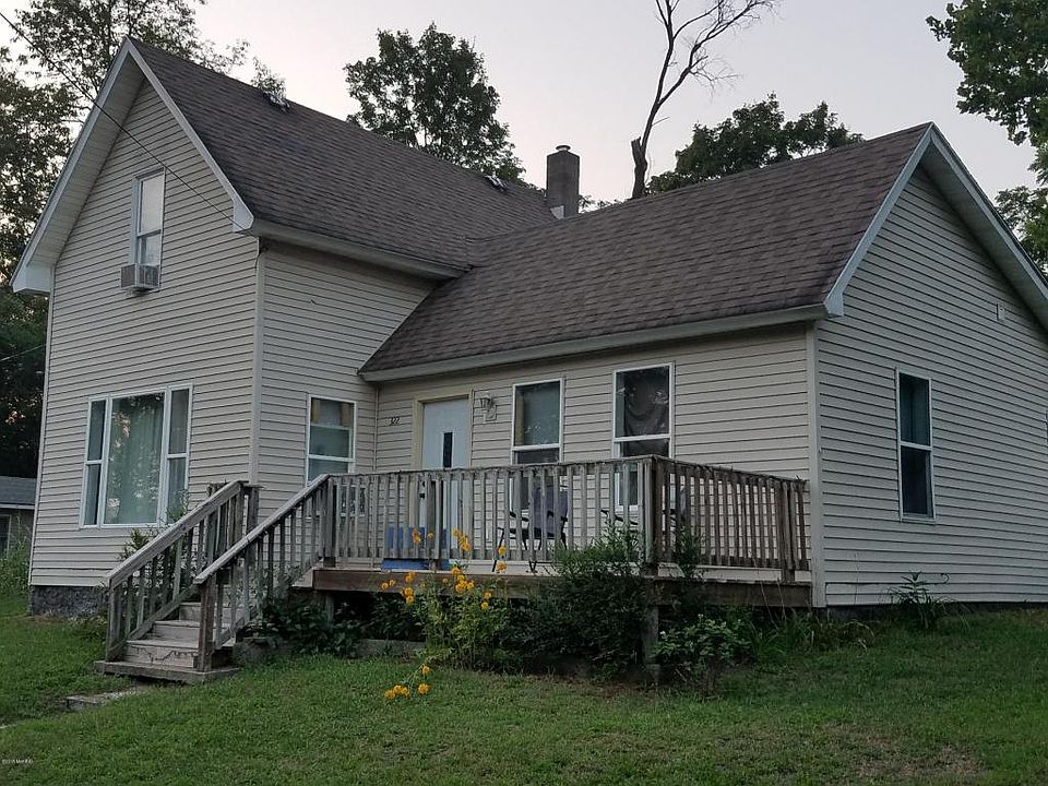 1st image of 322 W River St