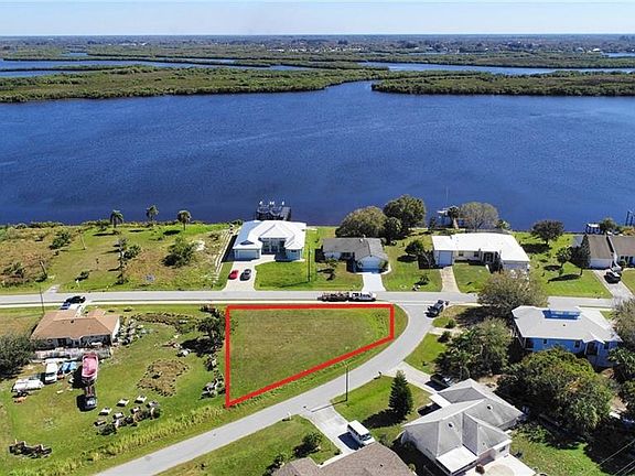 2nd image of 2975 Peace River Dr
