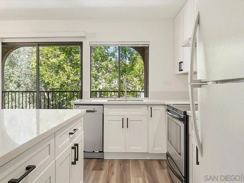 1st image of 7835 Cowles Mountain Ct Unit B38