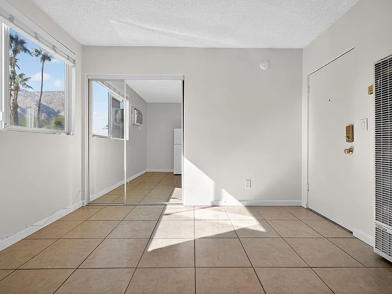 588 E. Mel Avenue - Hermosa Palms — Photo 4