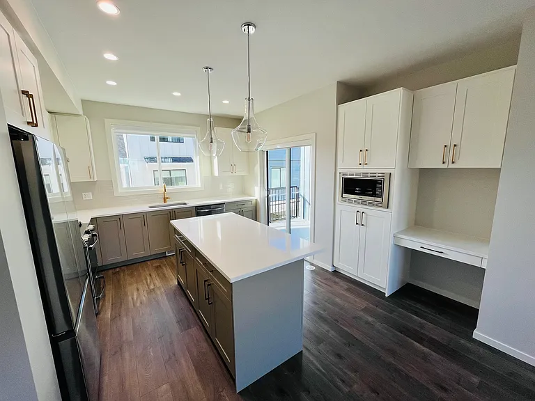 1833 165a St #105 — Photo 9