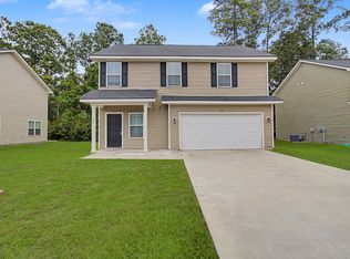 702 Mill Creek Cir, Hinesville, GA 31313