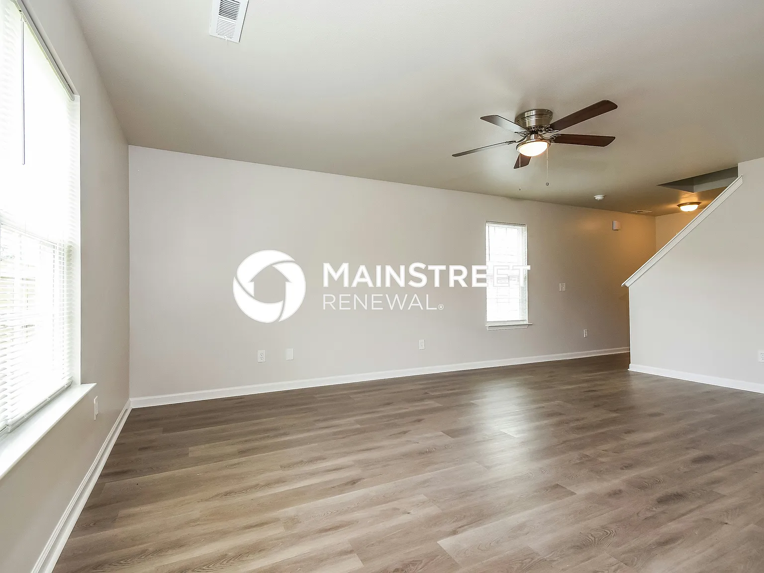 4811 Yellow Locust Dr — Photo 3