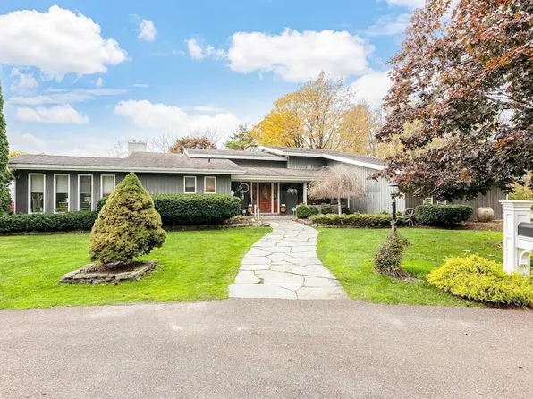 640 Converse Bay Road, Charlotte, VT 05445