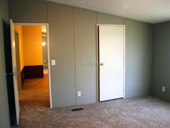 05 - Master Bedroom - View B