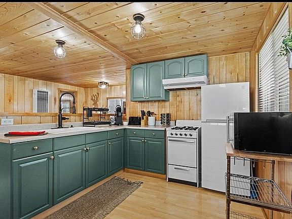 4th image of 317 Moreno Ln