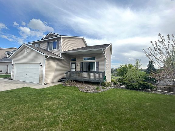2nd image of 1025 NW Eden Dr
