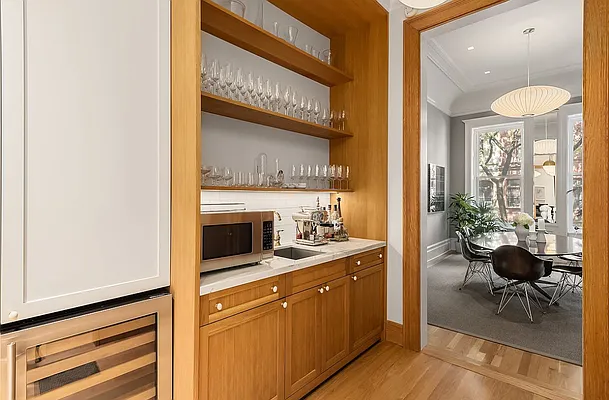 Sold by Douglas Elliman | media 16