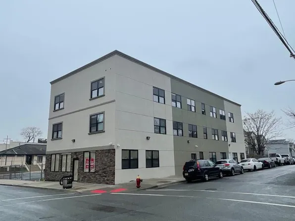 60 Carroll St, Paterson, NJ 07501