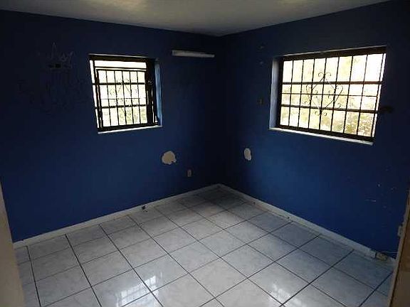 5th image of 12130 NE Miami Ct