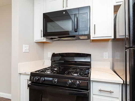 Renovated One-Bed Unit