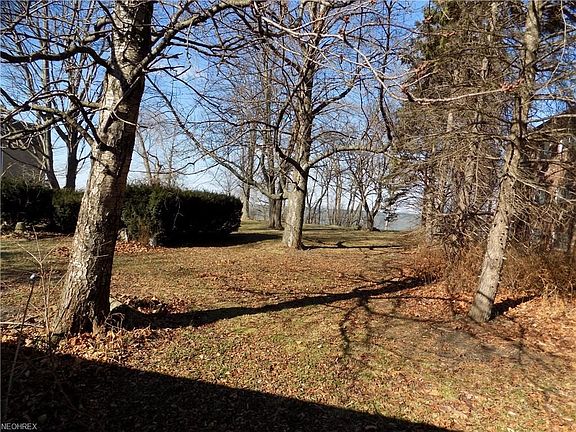 5th image of 4188 Shore Dr