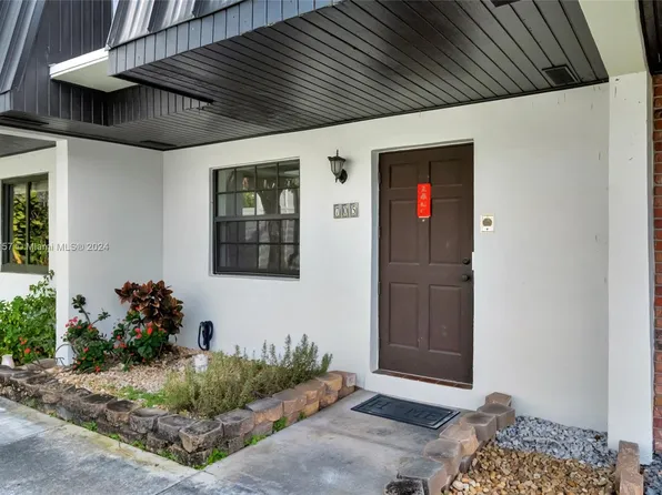 6667 Miller Dr #5, South Miami, FL 33155