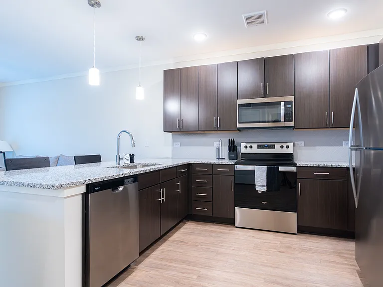 The Reserve at Cool Springs | Elizabethtown, KY | Kitchen